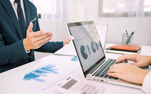 如何確定有限責(zé)任公司注冊資本