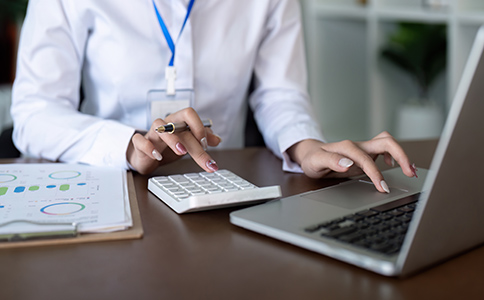 代記賬公司多少錢一年？