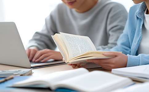 會(huì)計(jì)記賬報(bào)稅費(fèi)用多少？